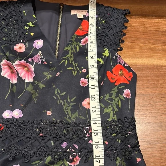 Floral Sleeveless Dress - Picture 10 of 11